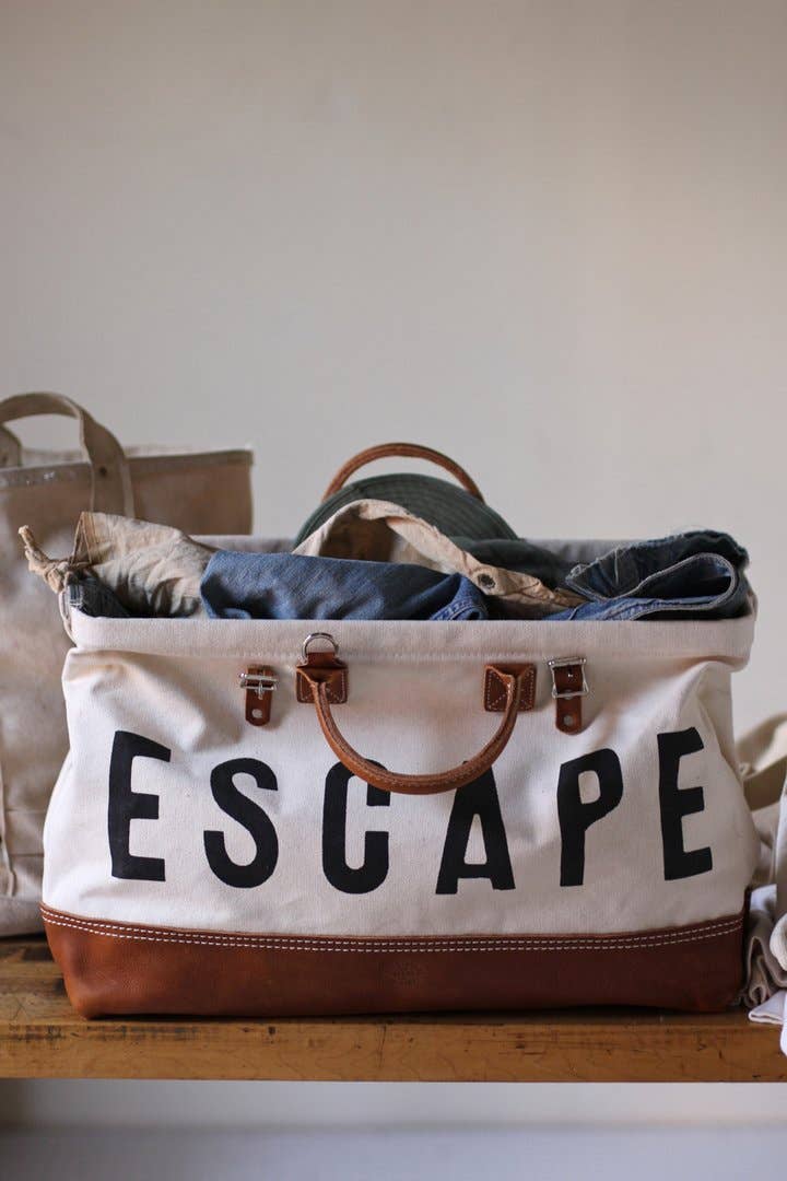 ESCAPE Traveler in Ivory: Natural